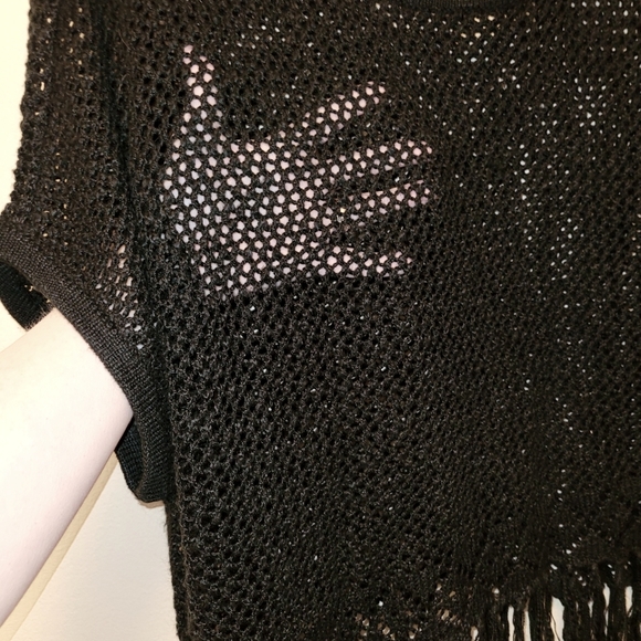 Torrid cropped fringe sweater size 0 - Picture 2 of 4
